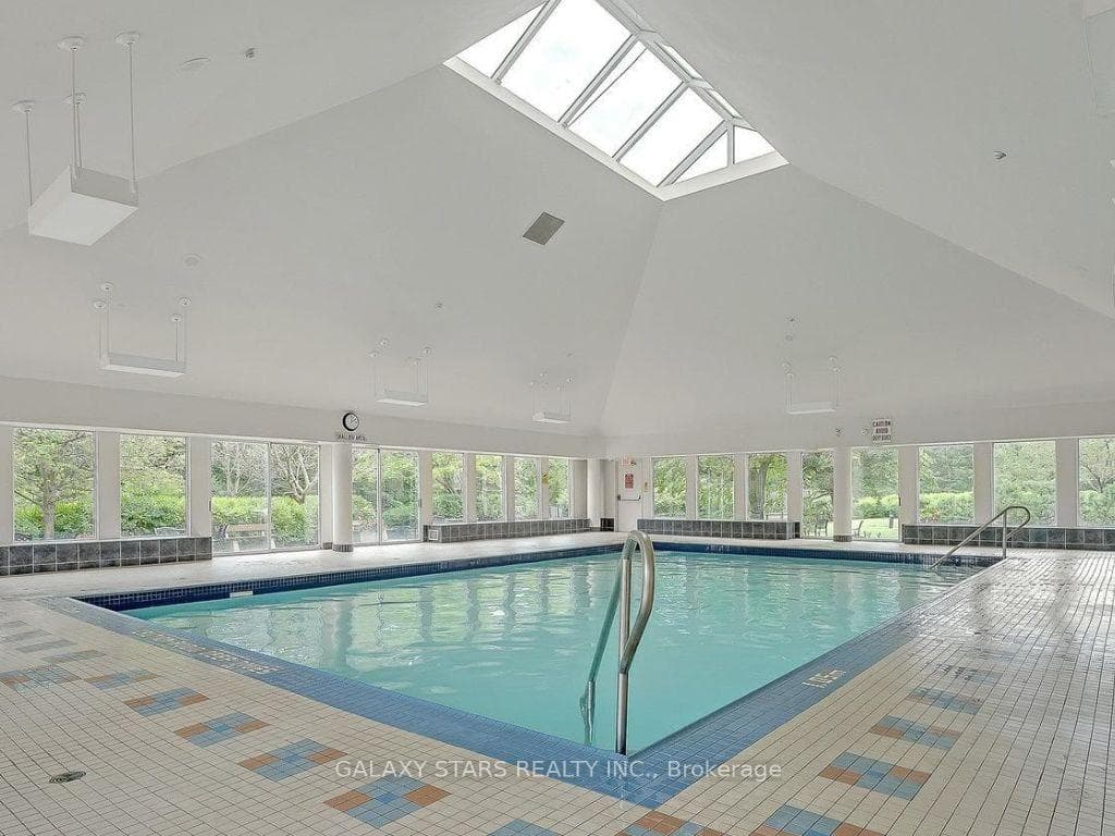 5 Concorde Place Unit 1509 photo 9