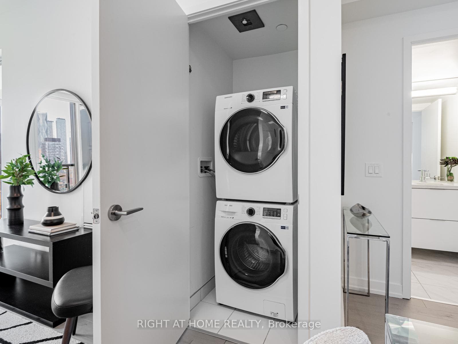 Ensuite Laundry