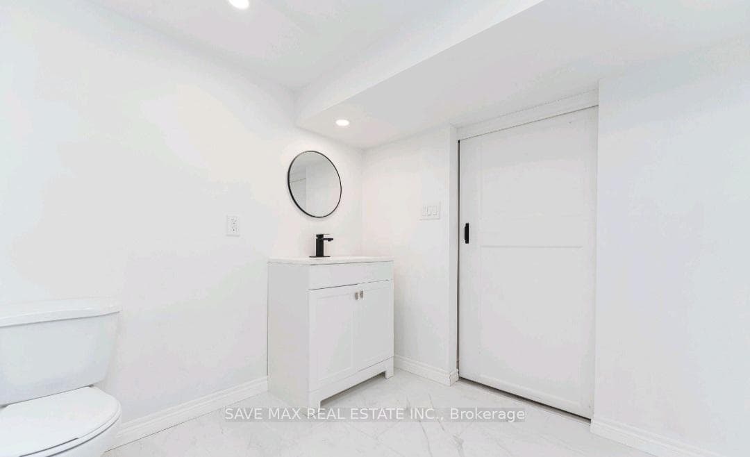 6549 Riall Street Unit Lower photo 13