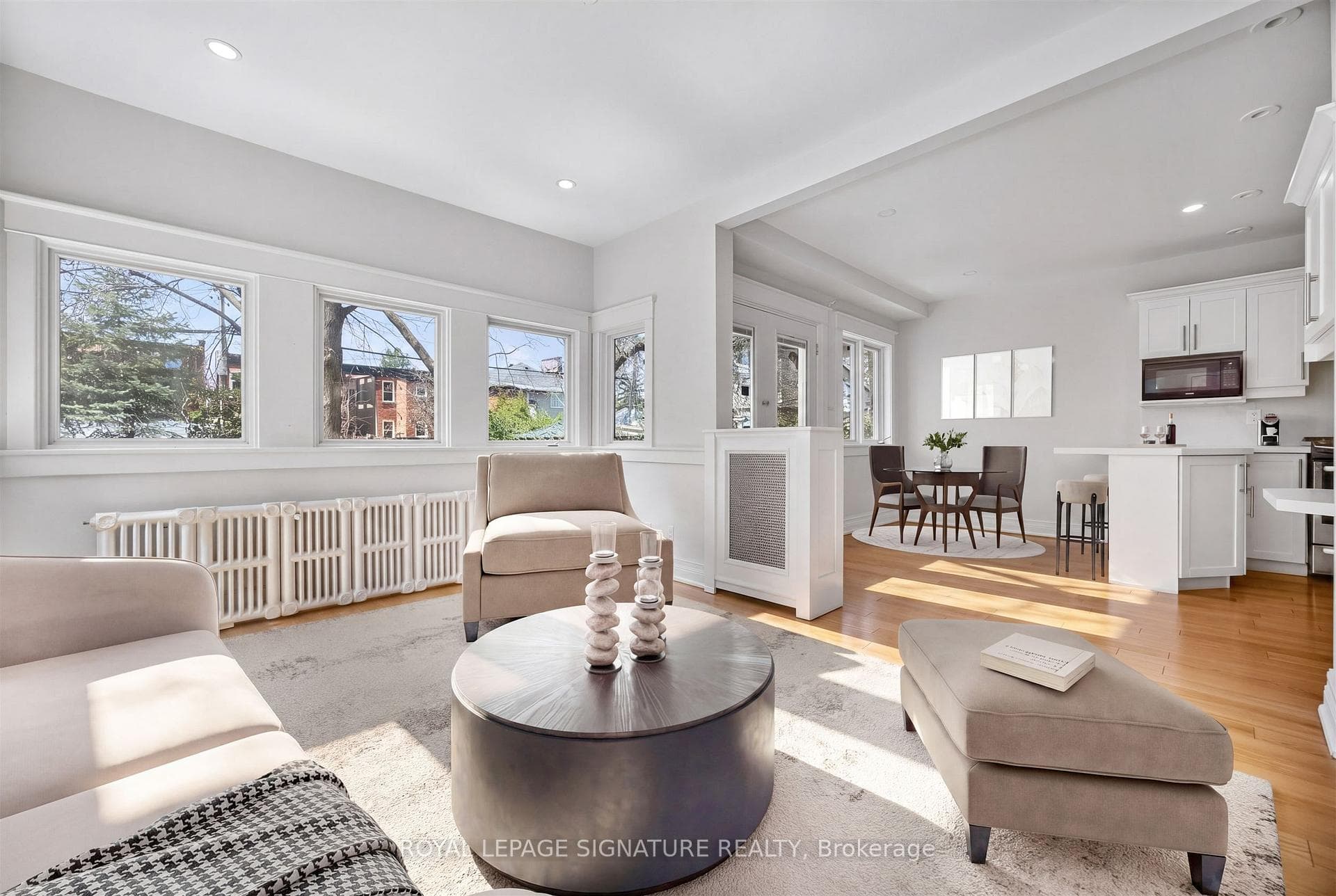 426 Armadale Avenue photo 13