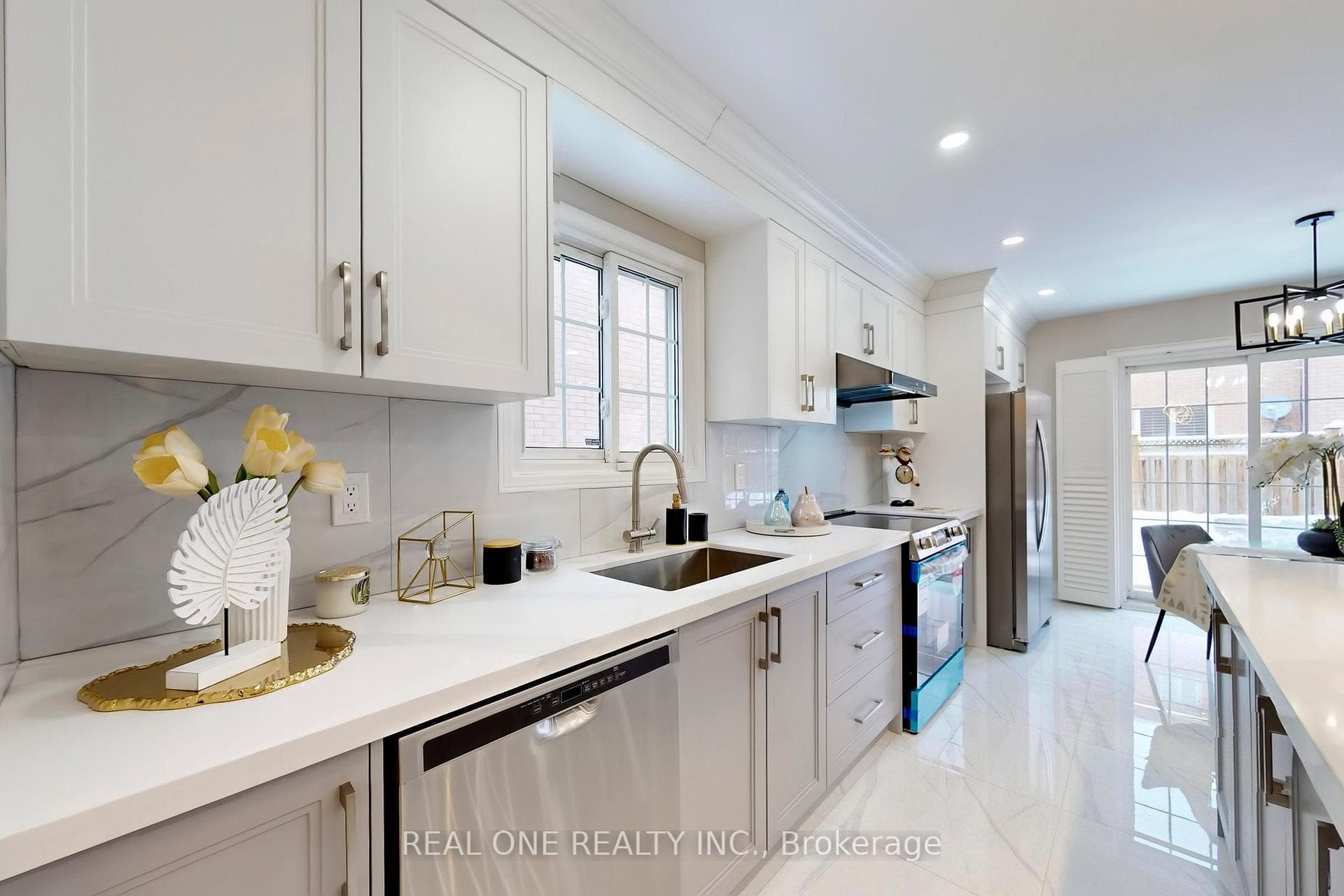 10 Squire Drive photo 14