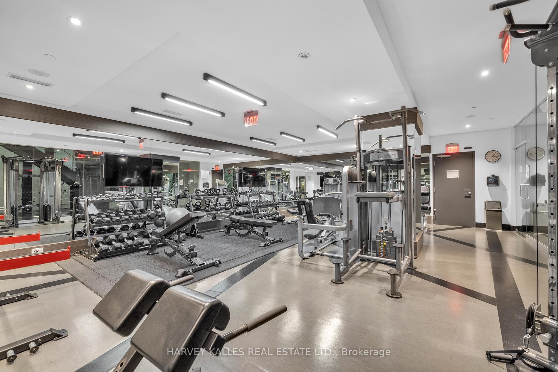 1830 Bloor Street Unit 105 photo 31