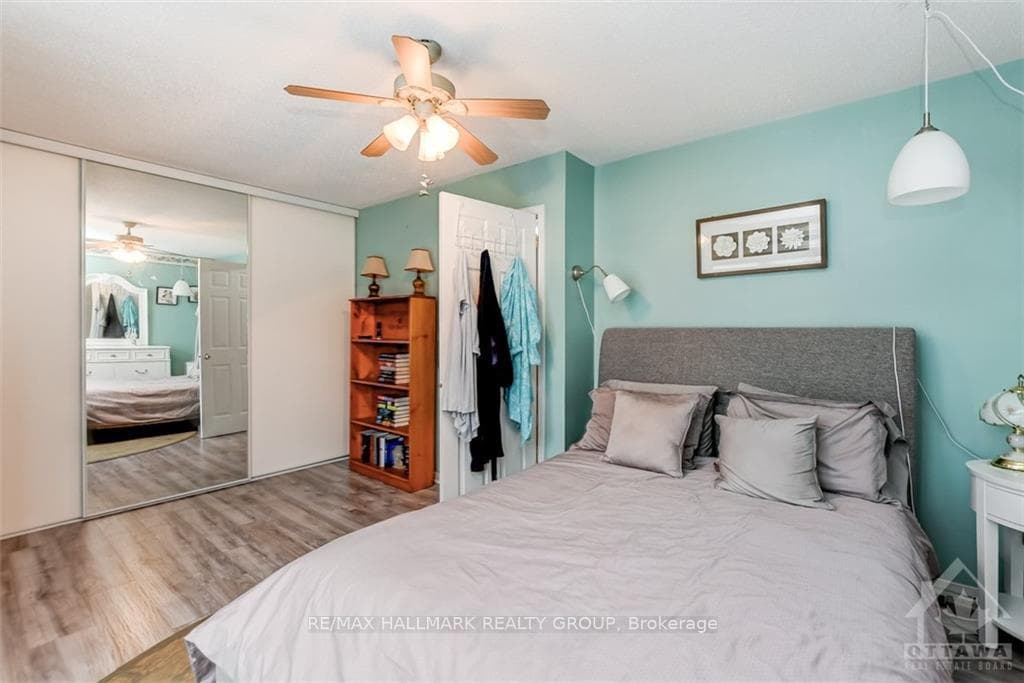 1668 JOBIN Crescent photo 16