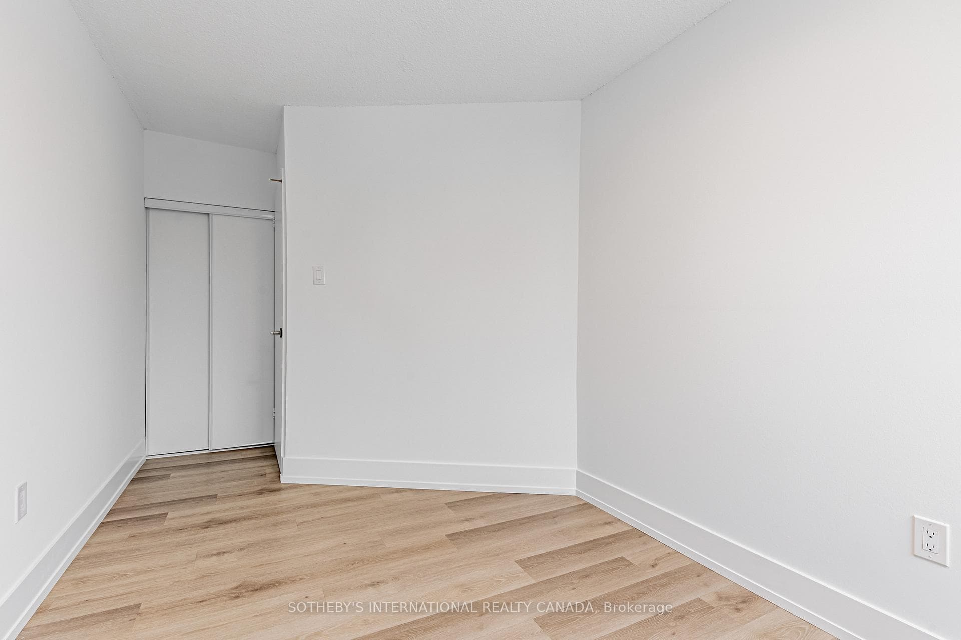 201 Sherbourne Street Unit N1206 photo 8