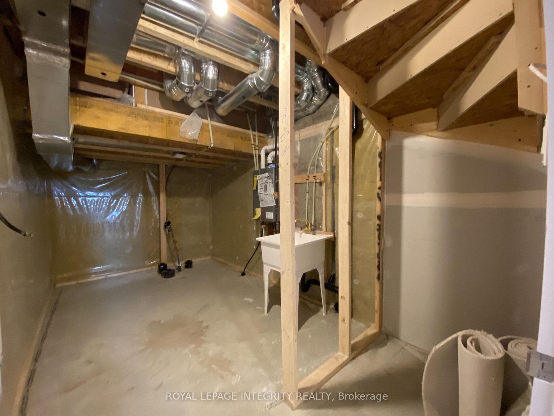 1043 SPEEDVALE Court photo 30