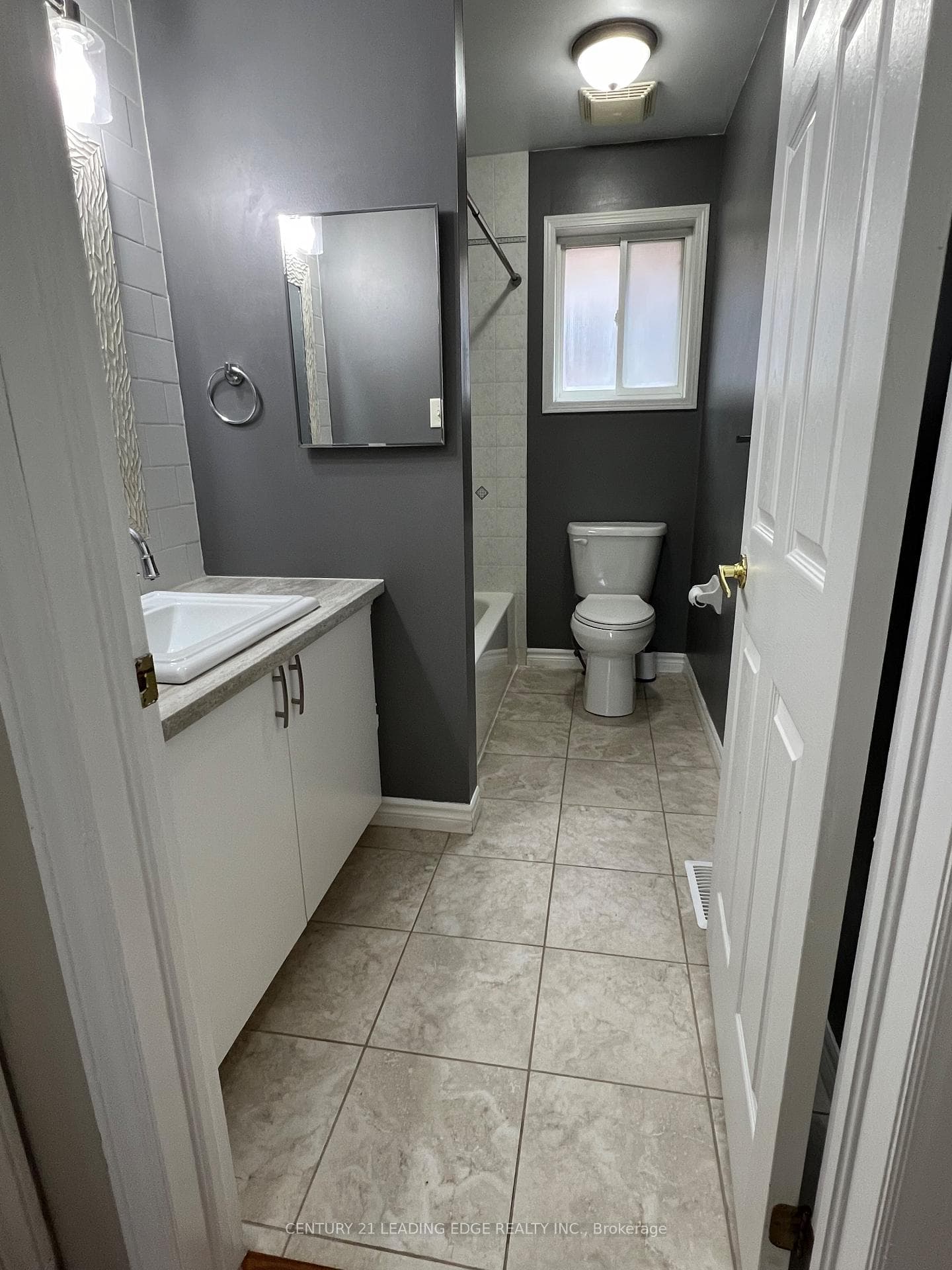 23 Dunsmore Lane Unit Upper photo 10