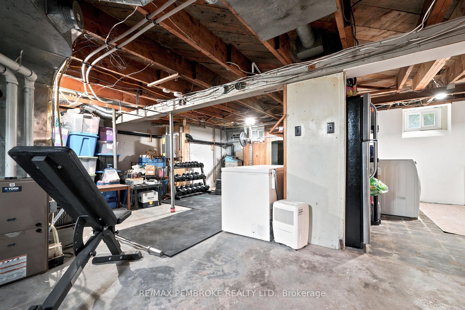 739 Front Street photo 31