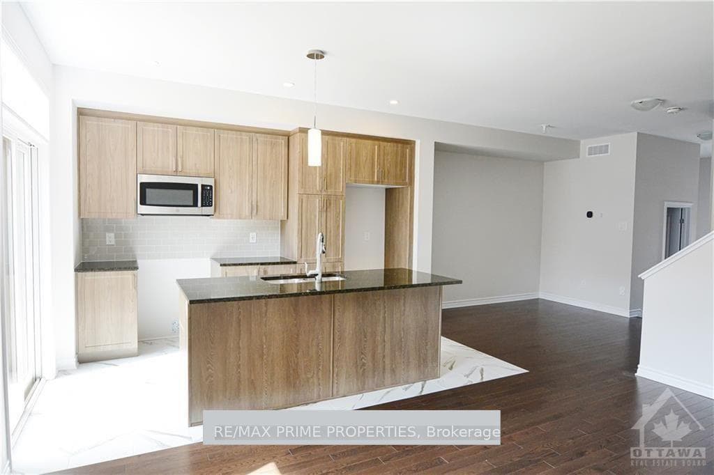 637 FISHER Street photo 6