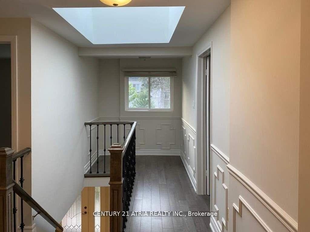210 Centre Street photo 10