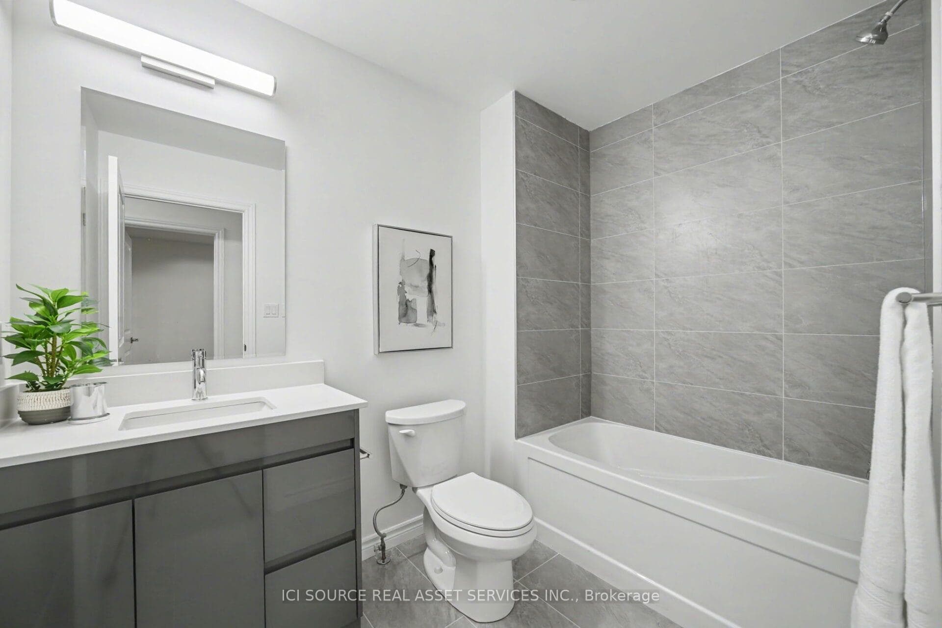 2 Slessor Boulevard Unit 10 photo 15