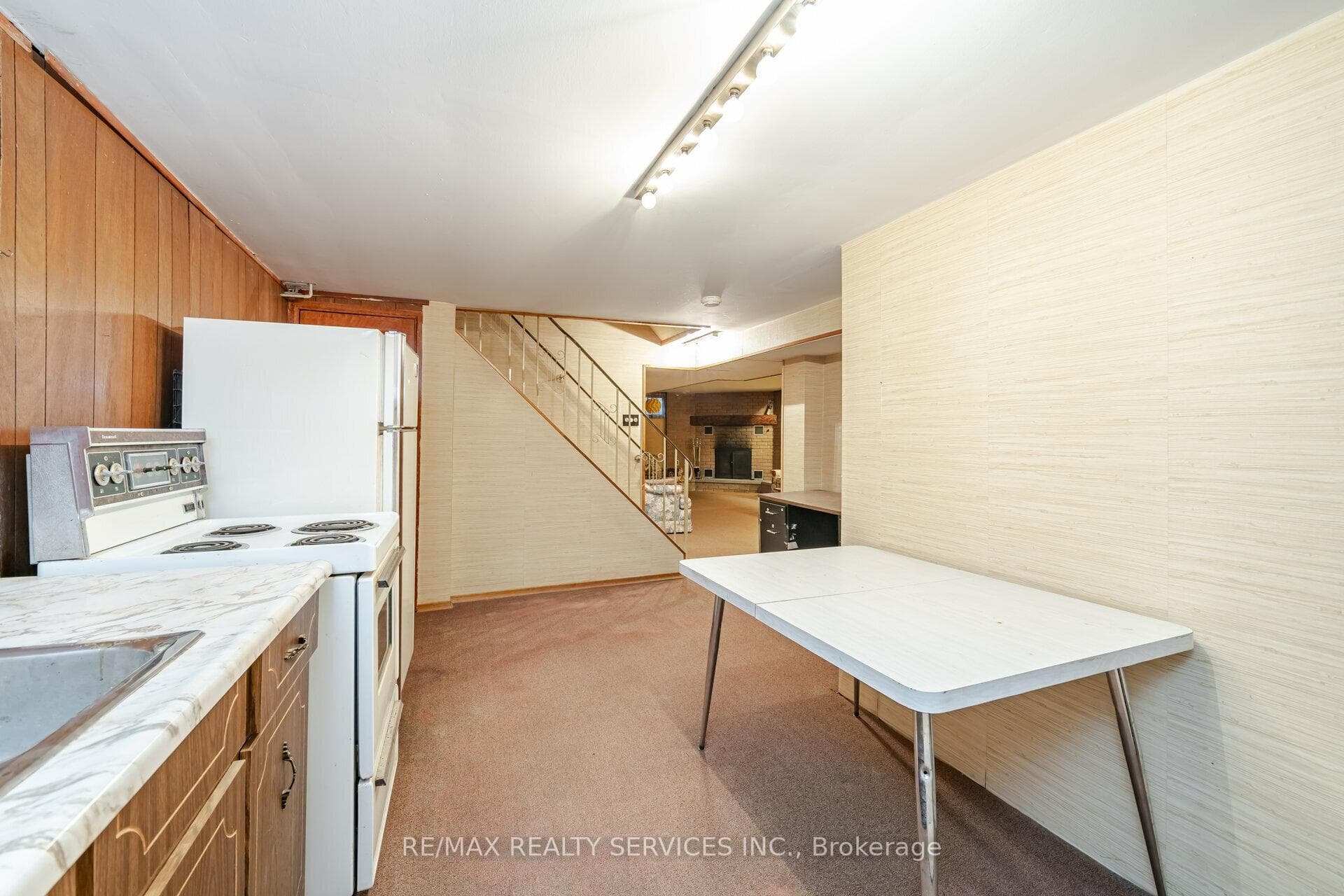 30 Ferndale Crescent photo 30