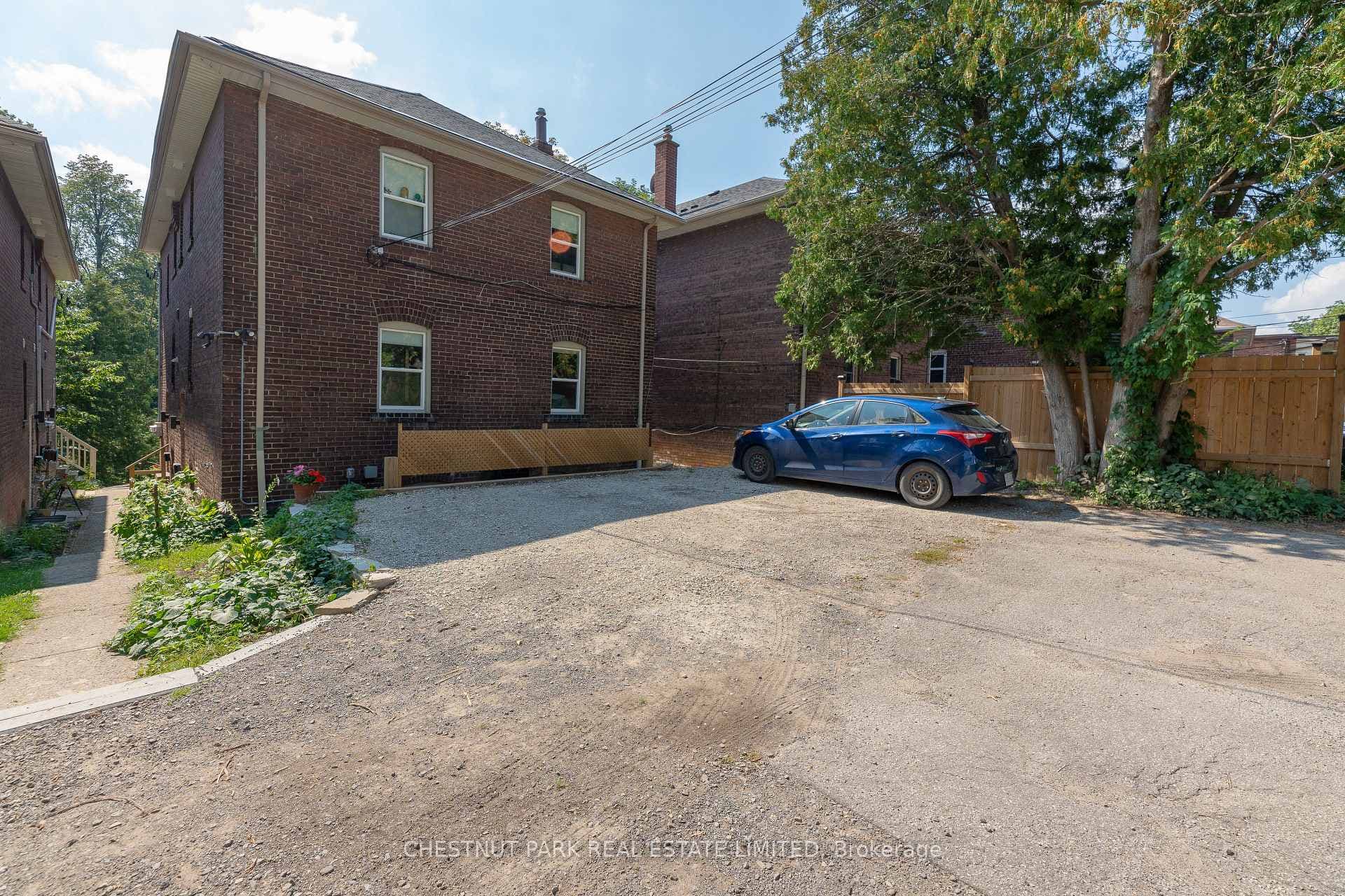 49 Springmount Avenue Unit B photo 12