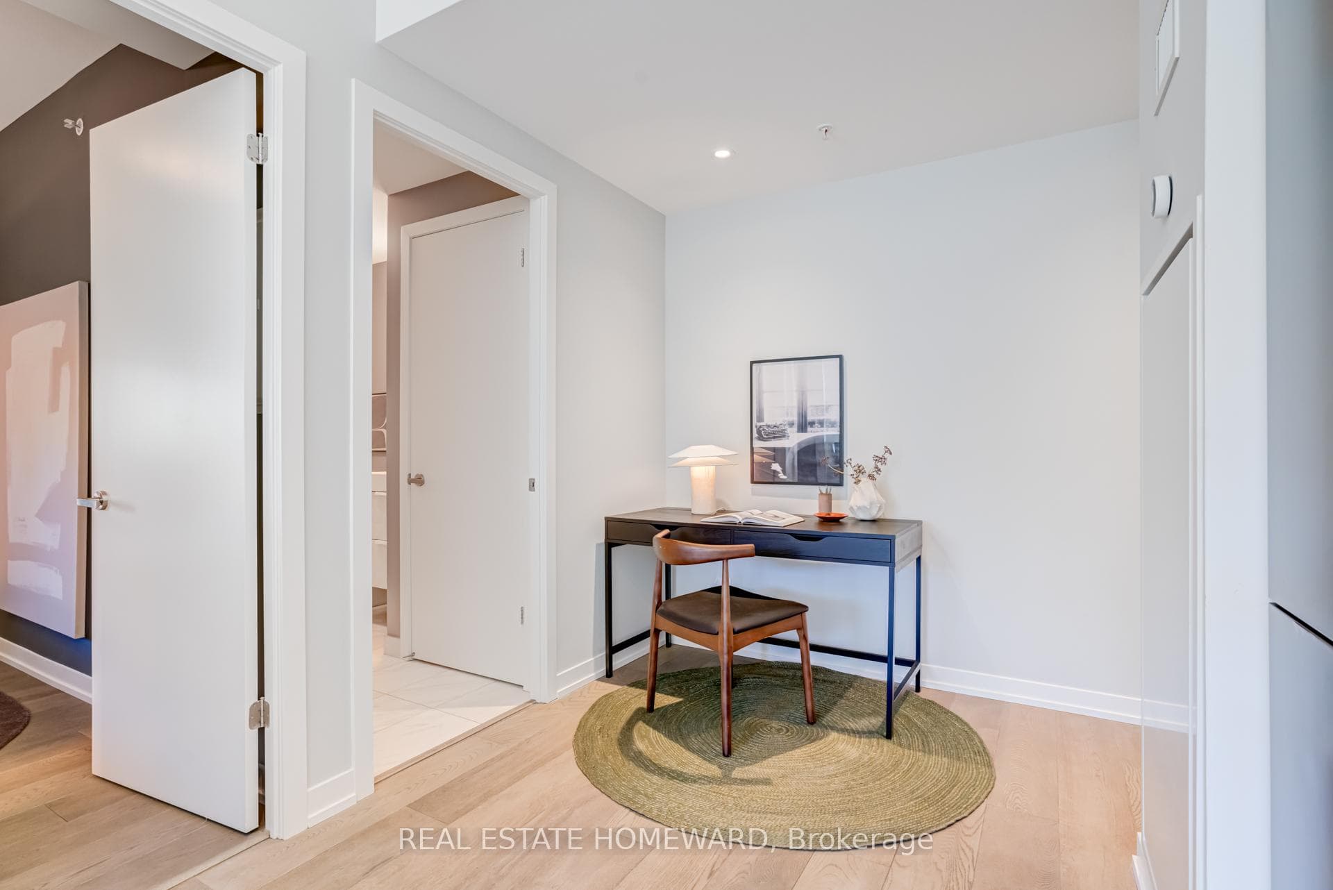 38 Howard Park Avenue Unit 527 photo 12