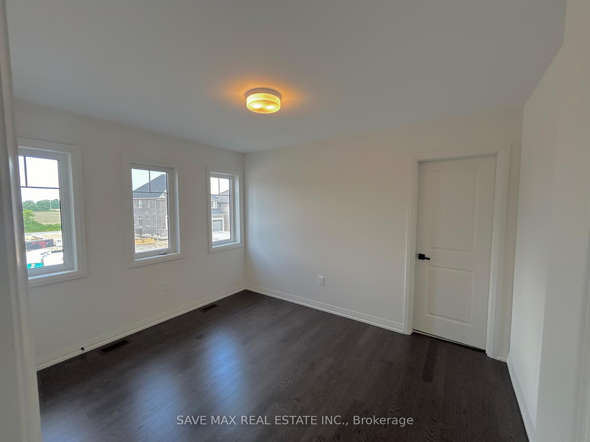58 Sandhill Crescent photo 11