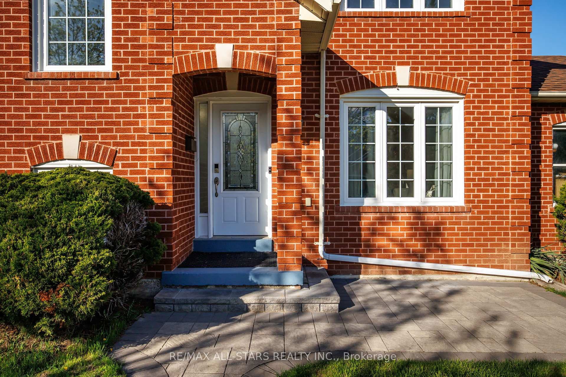 83 John Stiver Crescent photo 44