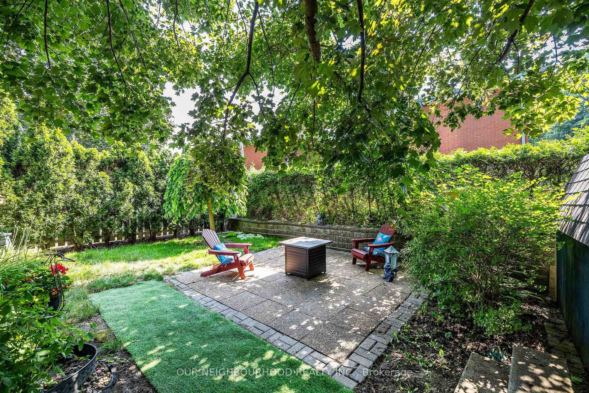 525 Juliana Drive photo 28