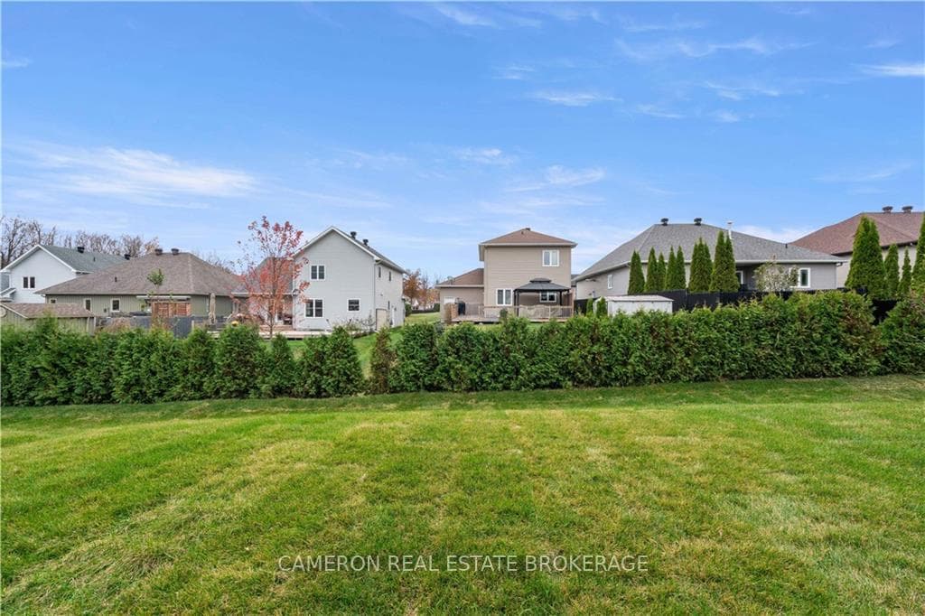 16 FORRESTER Way photo 4