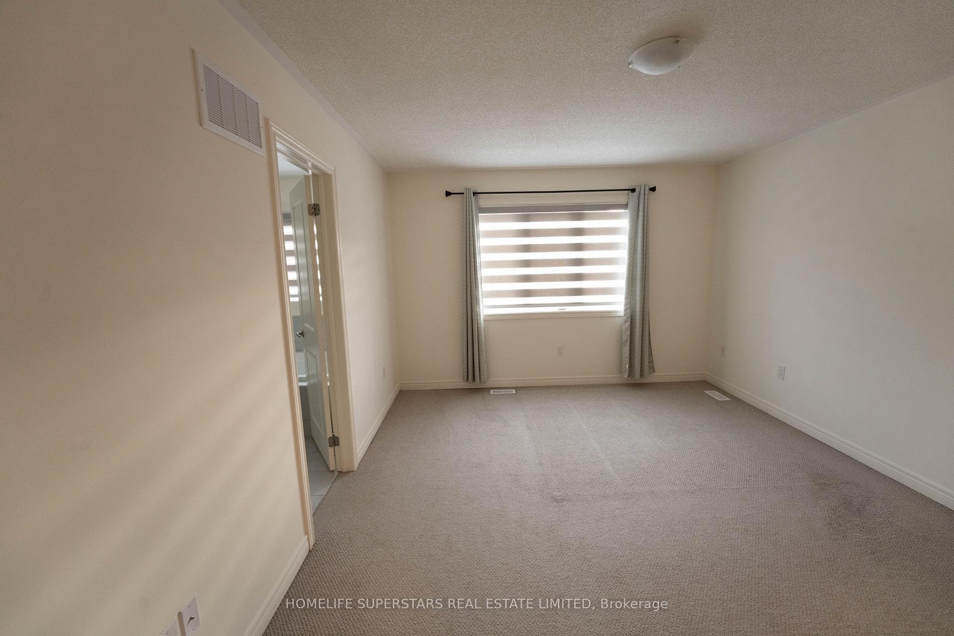16 Gosset Road photo 14
