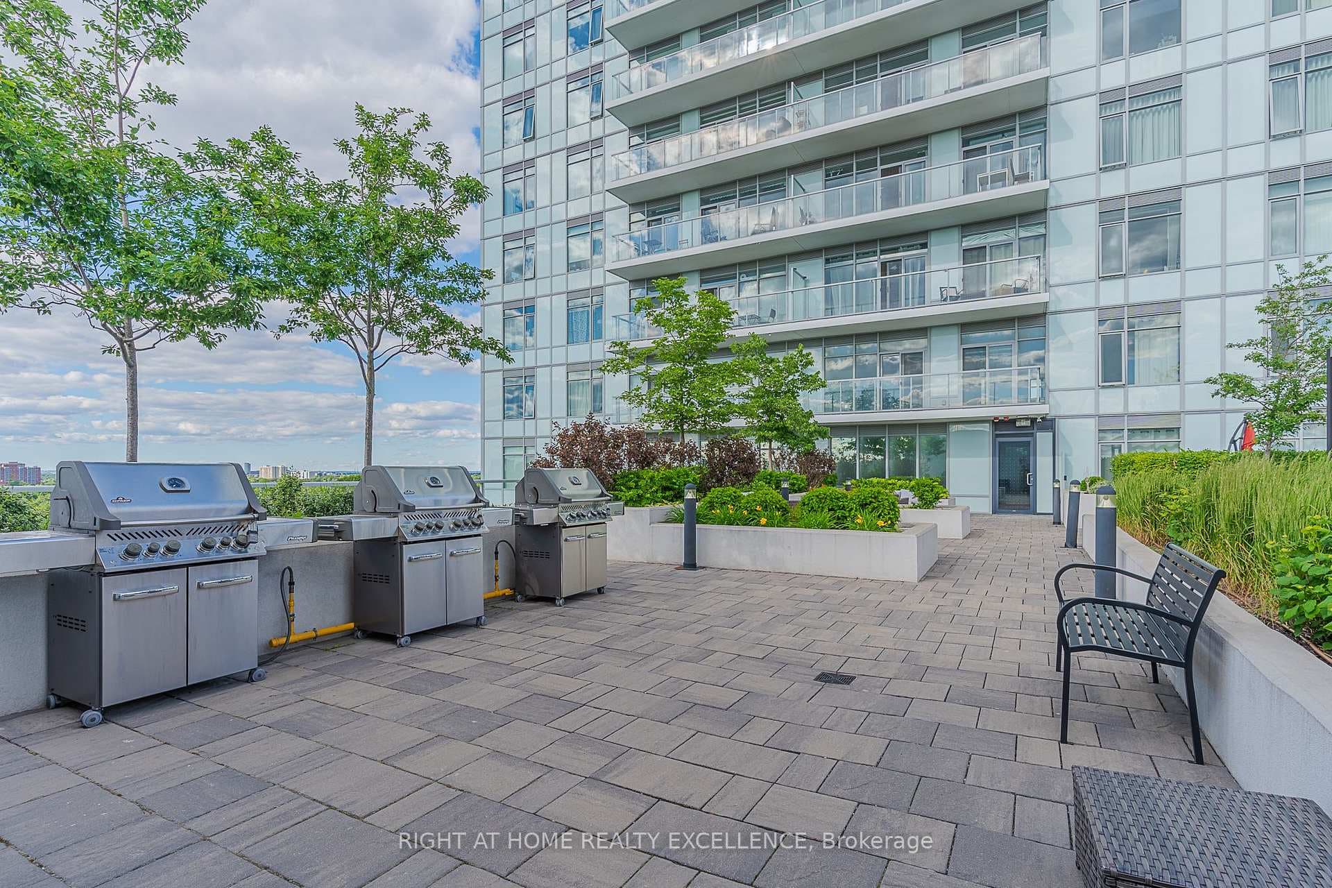 3220 Sheppard Avenue Unit 520 photo 29