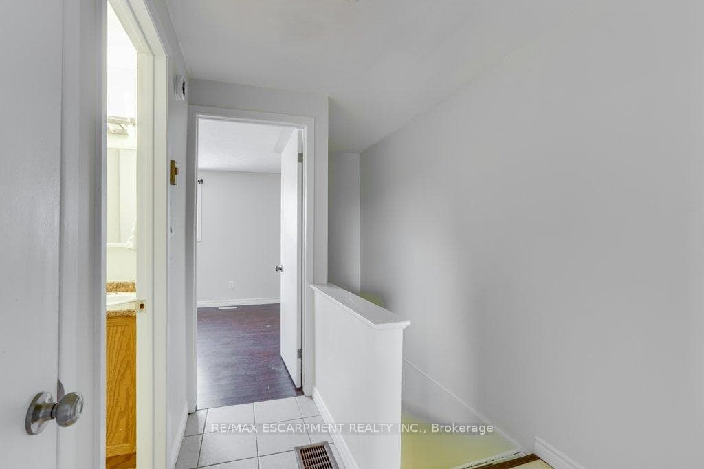 900 James Street Unit 5 photo 15