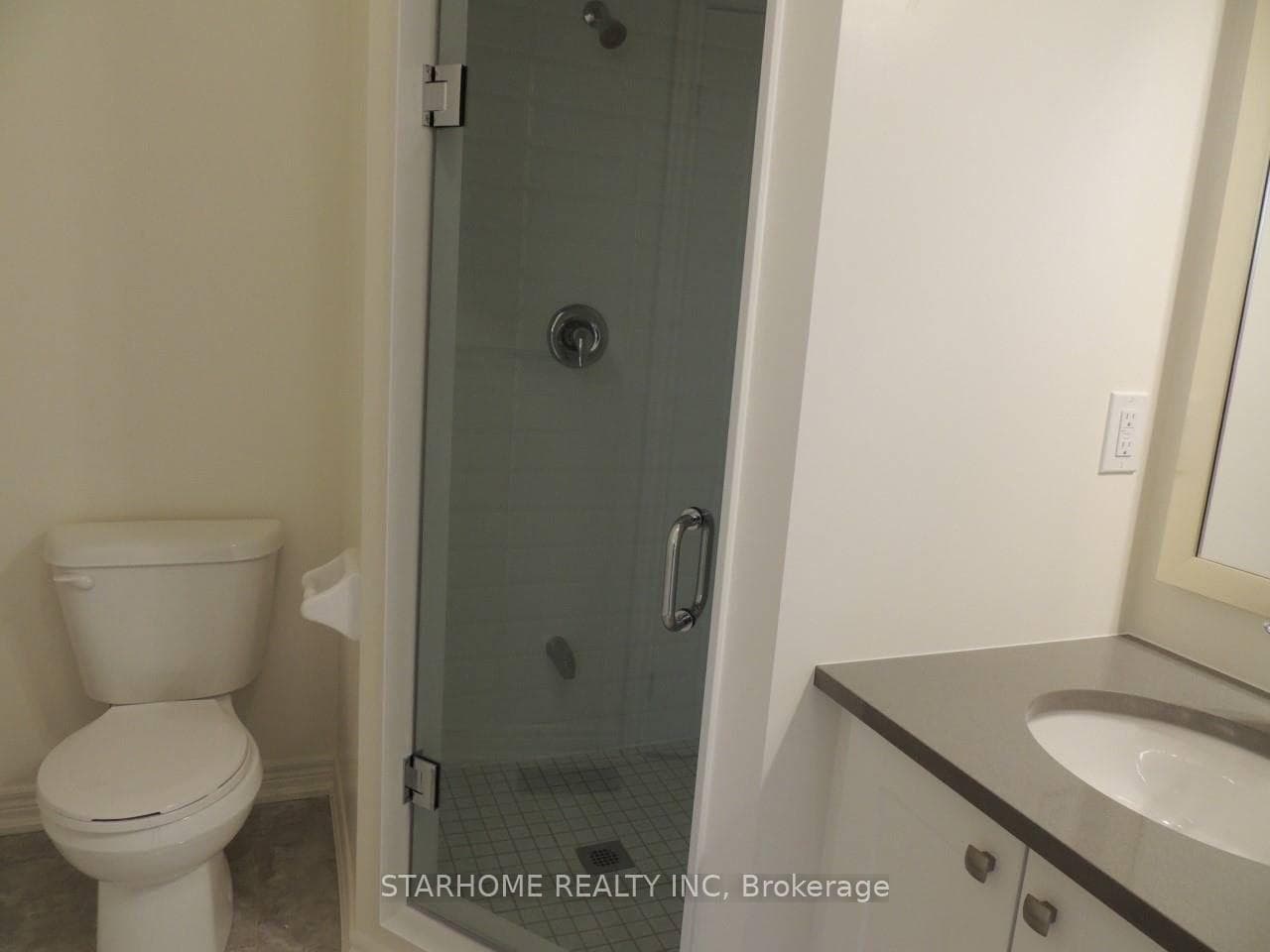 9436 Bayview Avenue Unit Main photo 17