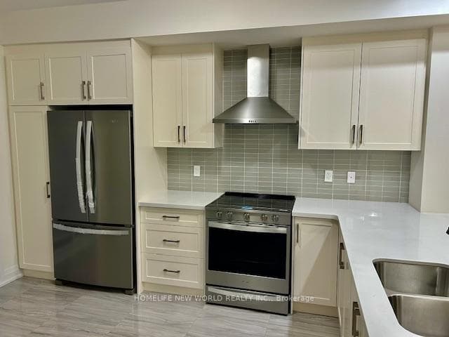 109 Clippers Crescent photo 5