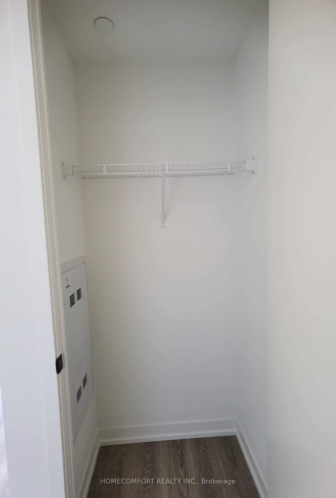 8 Interchange Way Unit 5506 photo 4
