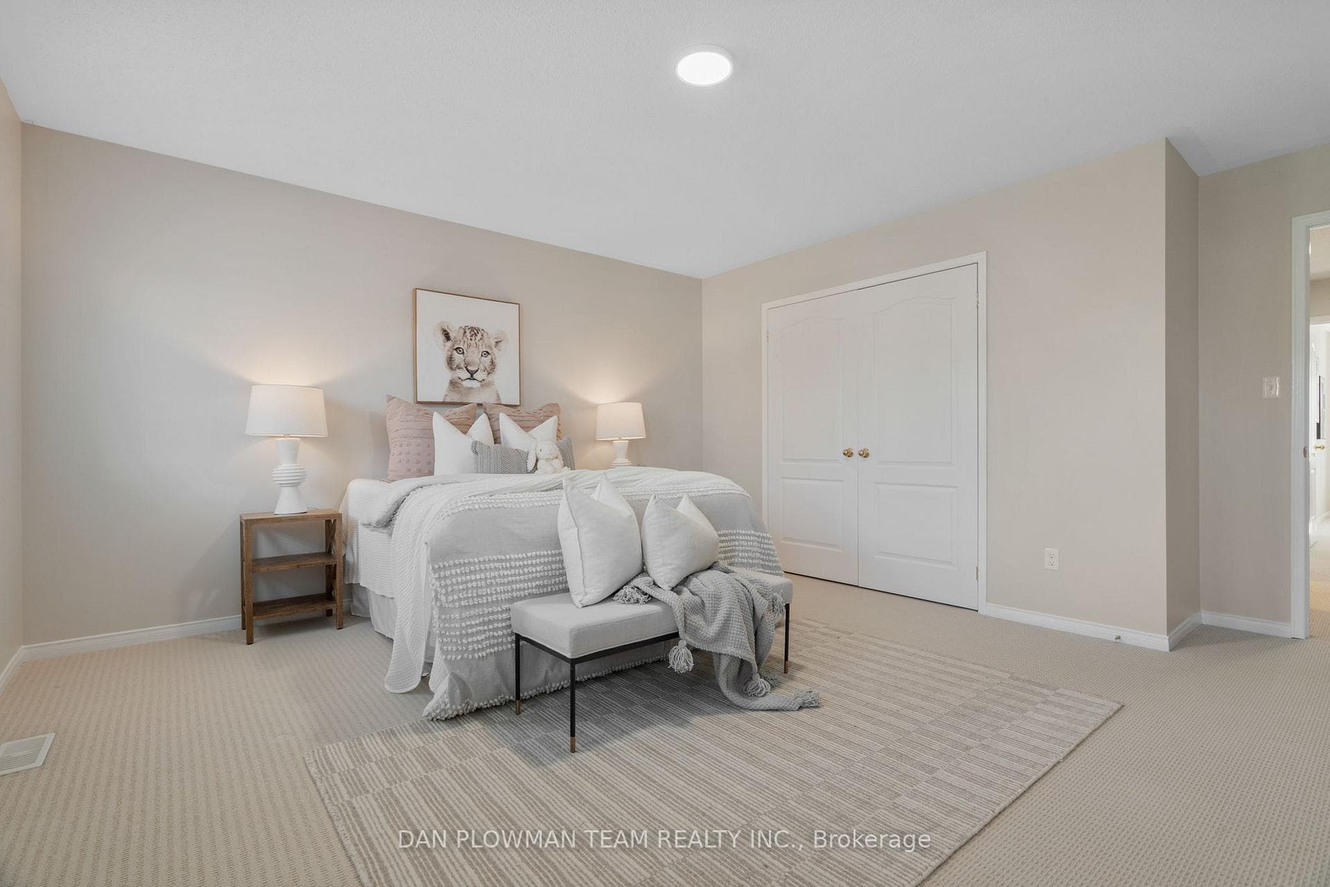2399 Pilgrim Square photo 22