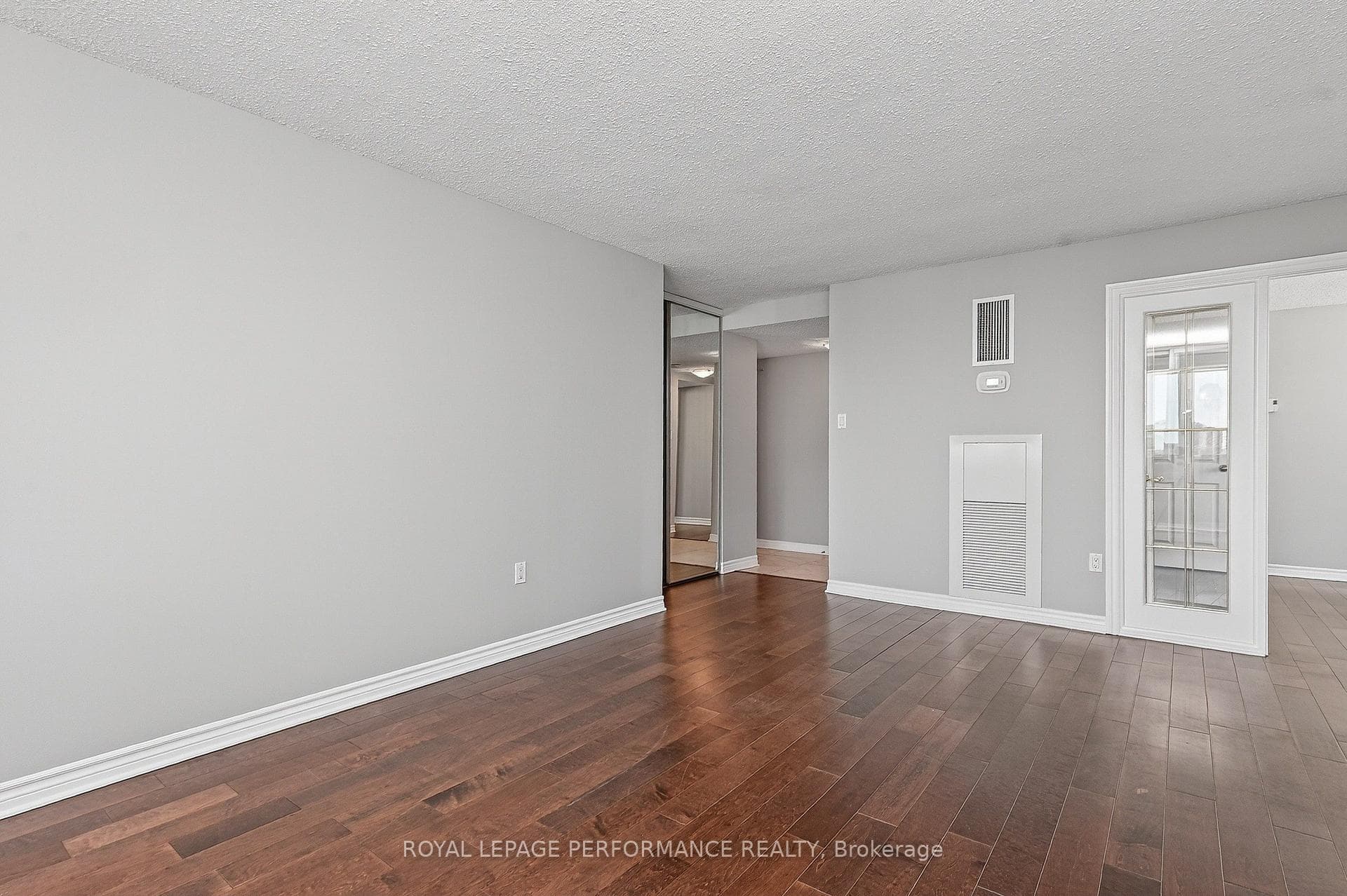 530 Laurier Avenue Unit 2502 photo 8