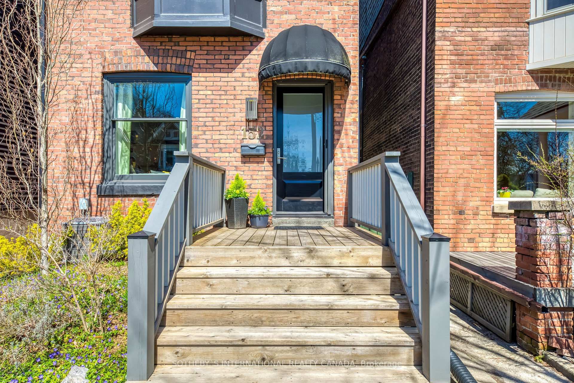 152 Riverdale Avenue photo 3