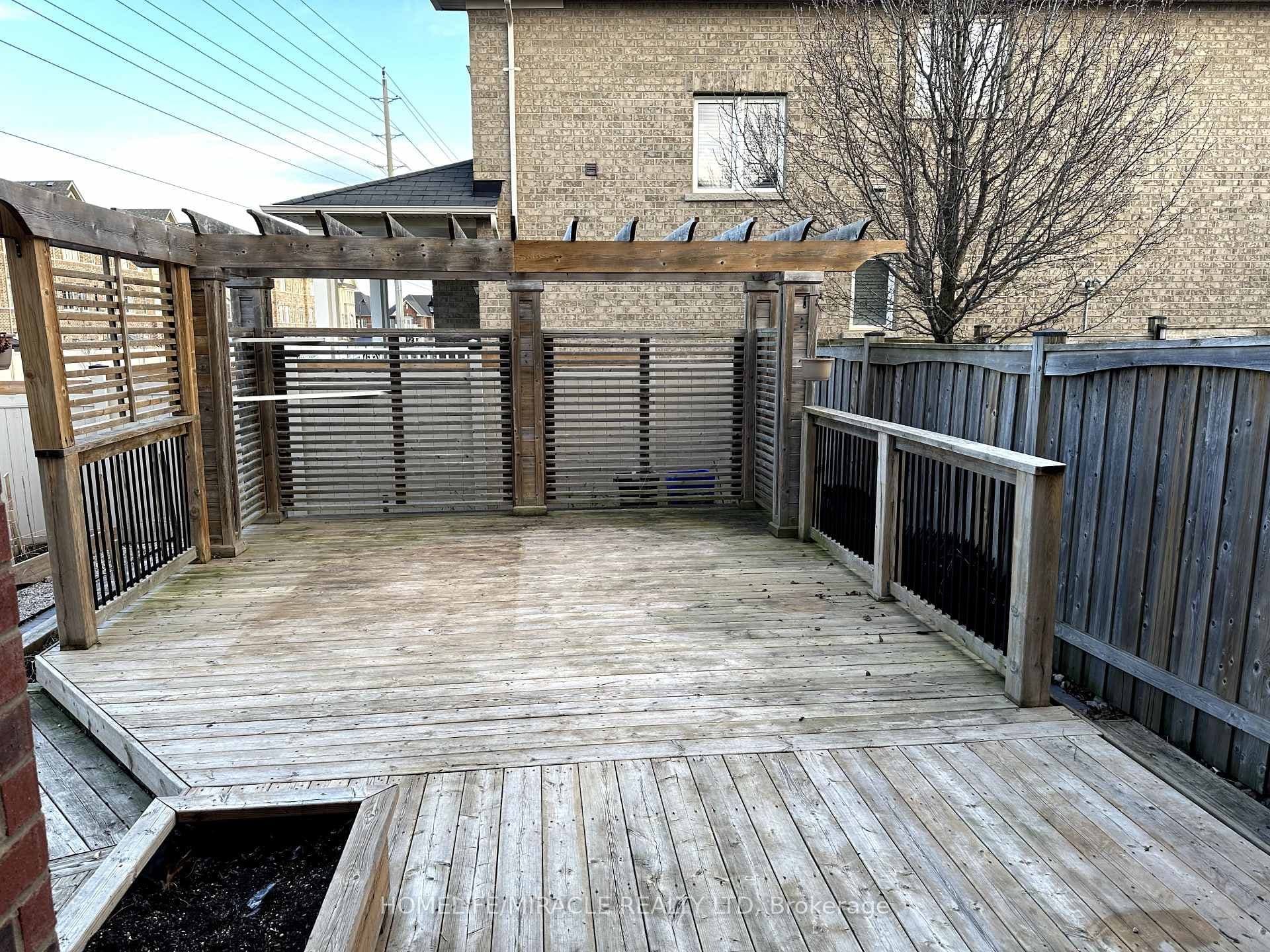 1374 Menefy Place photo 16