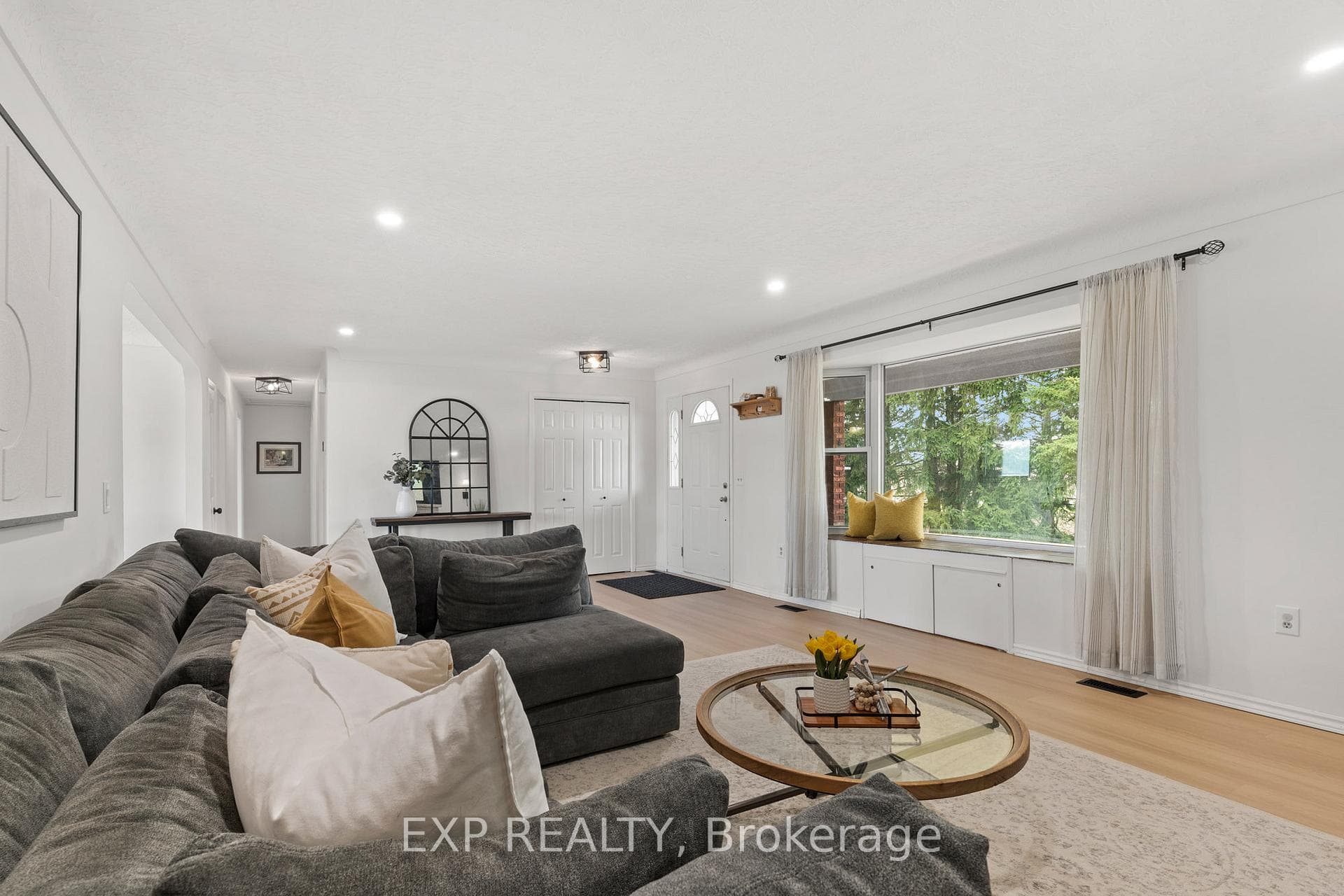 21419 OUTRED Road photo 9