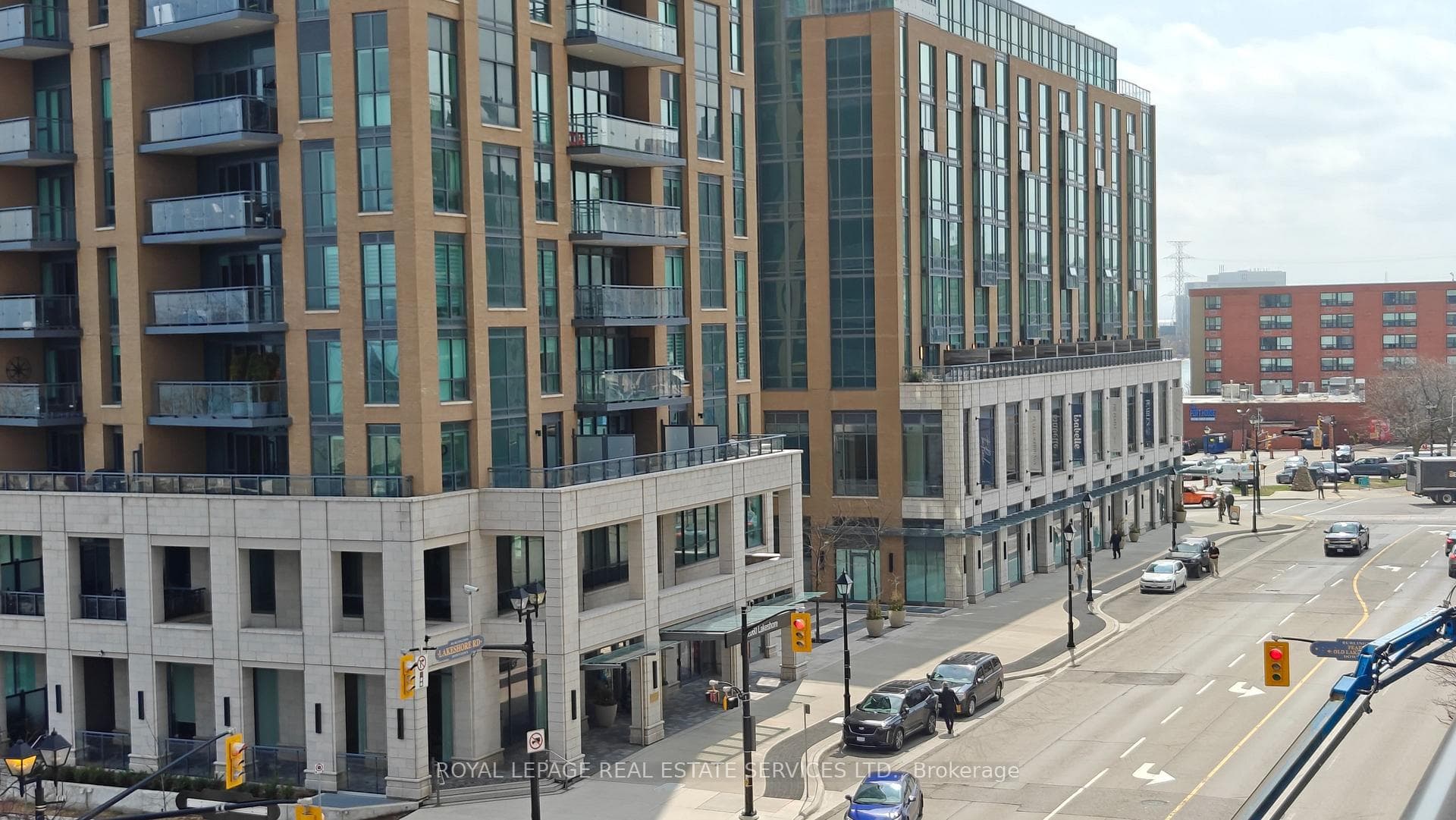 2075 Lakeshore Road Unit 411 photo 34