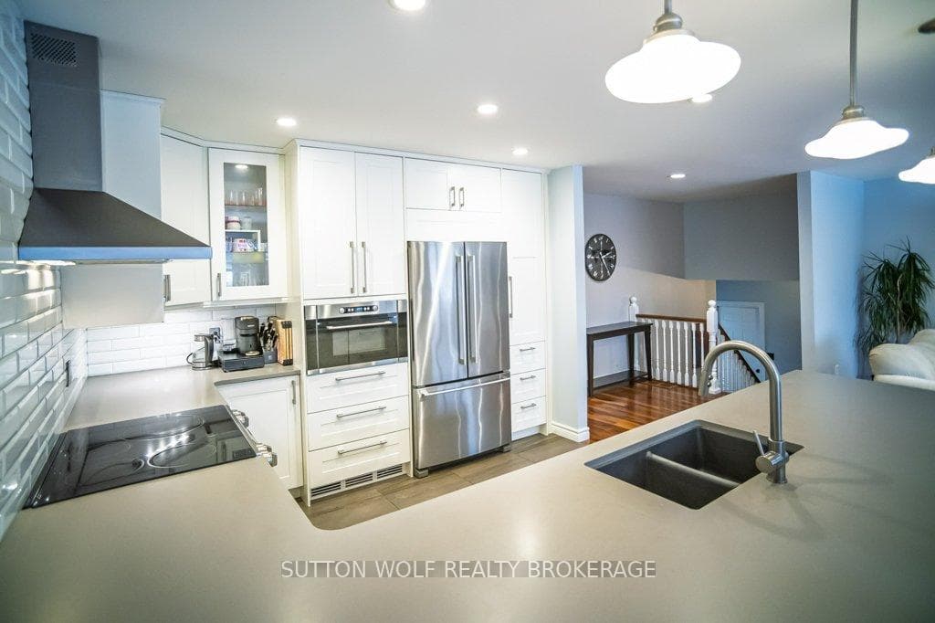 358 Drury Lane photo 11