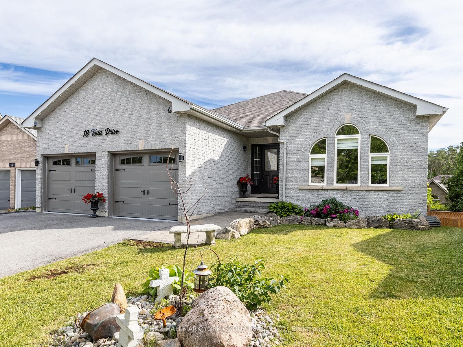 18 Todd Drive photo 1