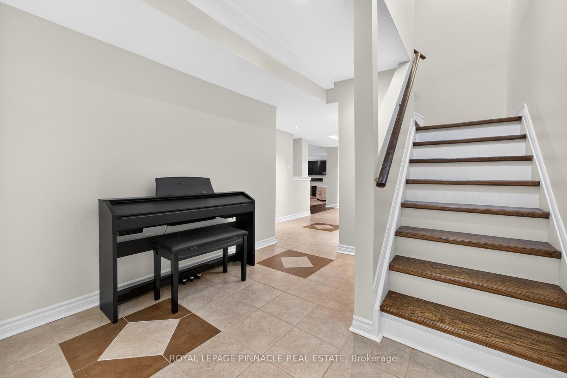 4639 Cornerstone Drive photo 34