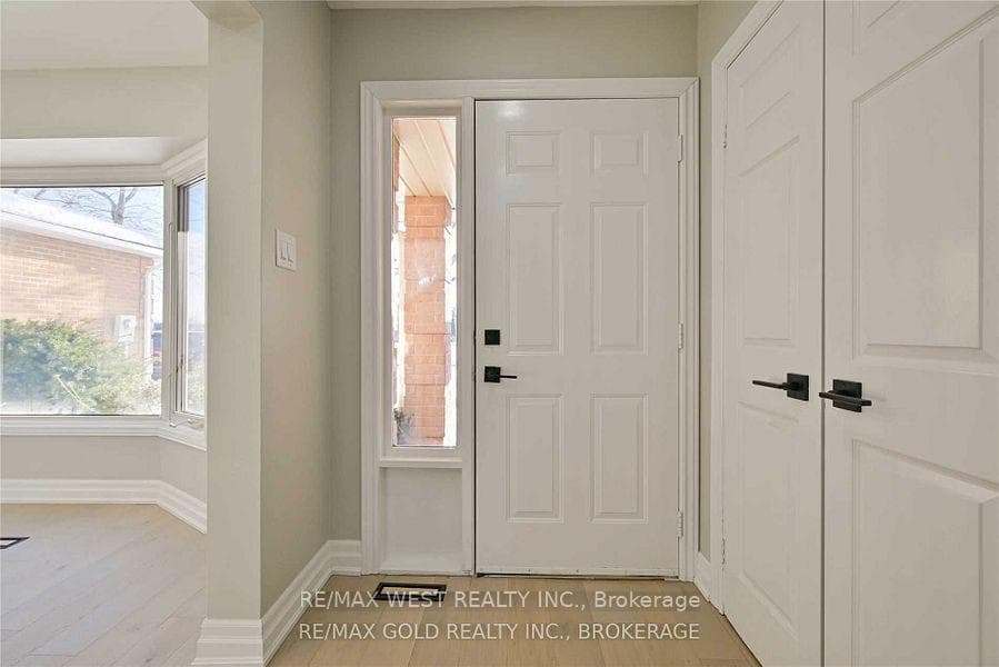 48 Regentview Drive photo 6