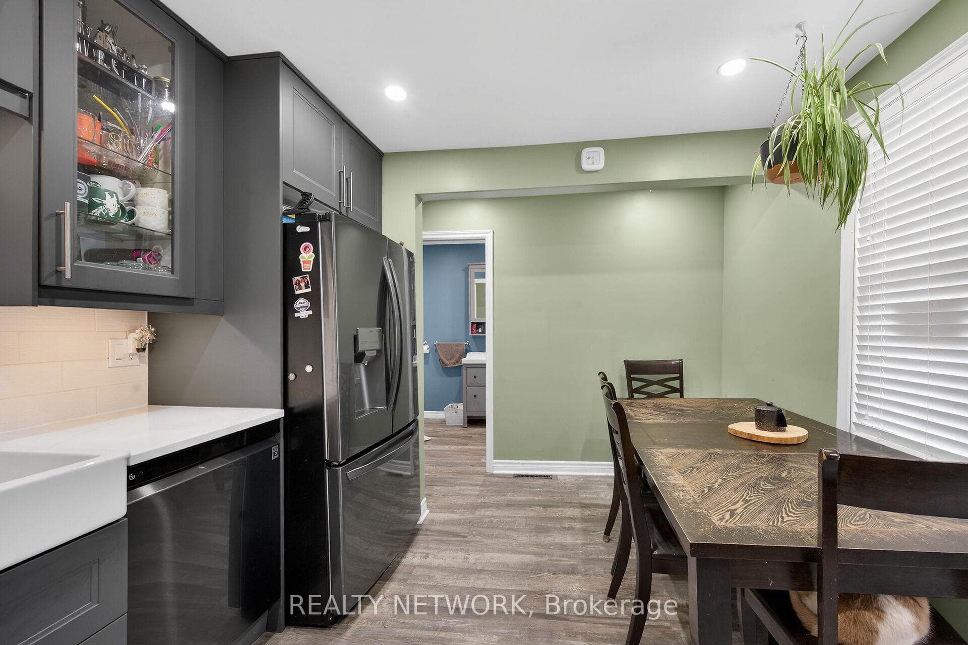 234 Balmoral Avenue photo 18