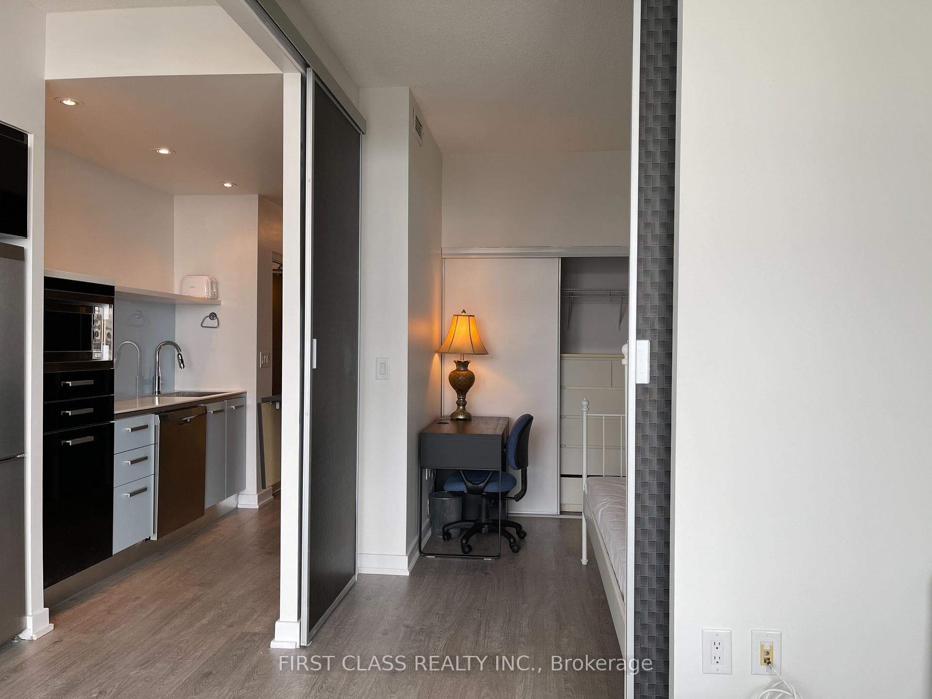 38 Dan Leckie Way Unit 3102 photo 24