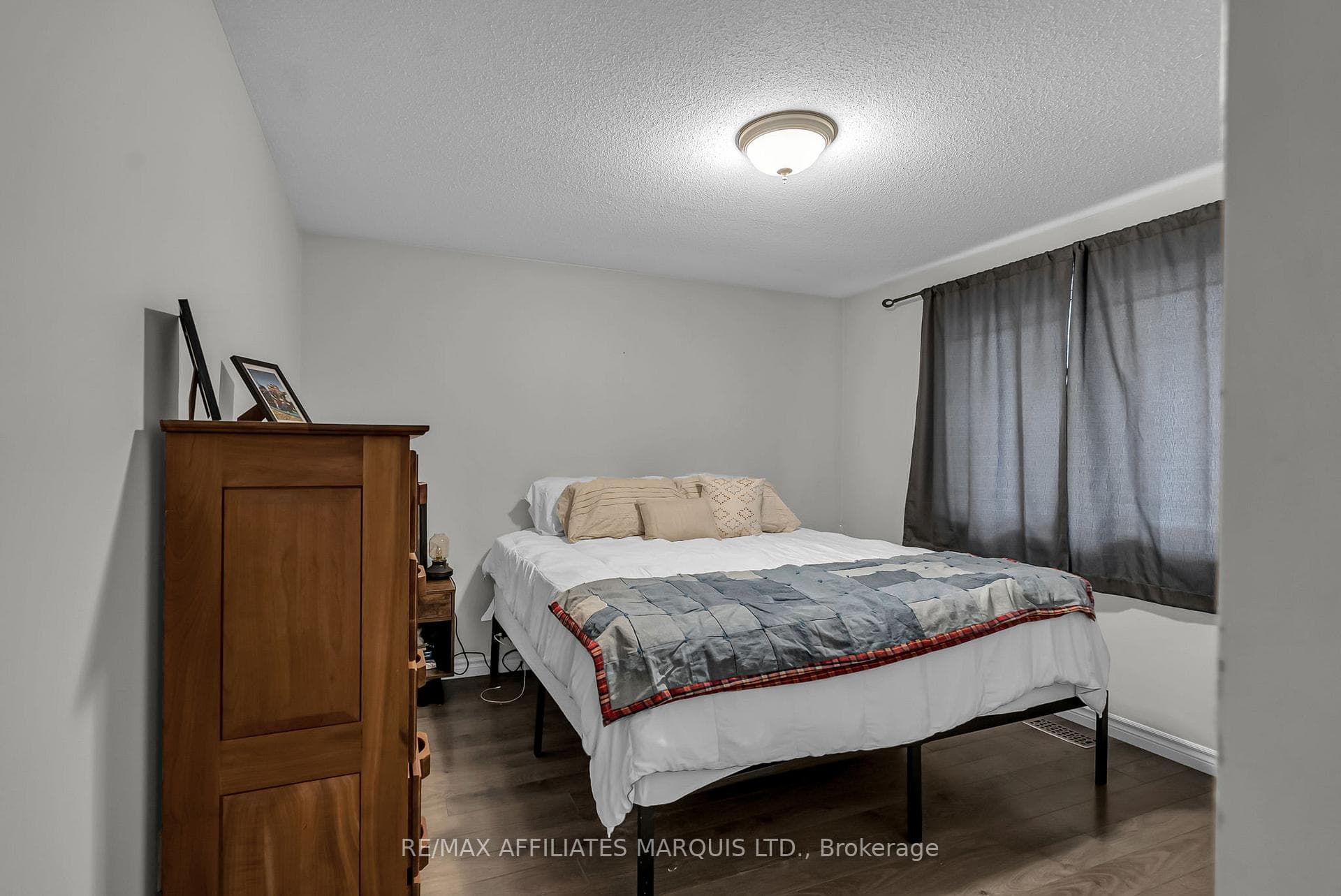 5 FRASER Street photo 16