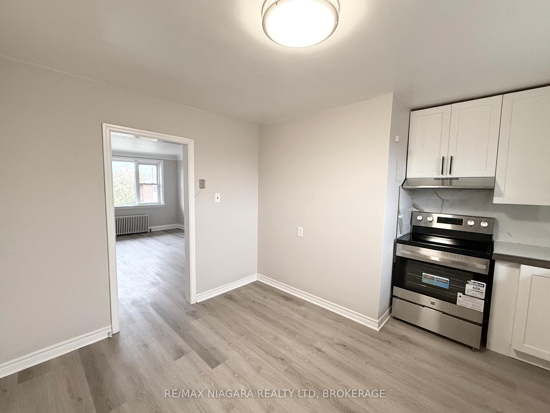 9 Riverview Boulevard Unit 1 photo 12
