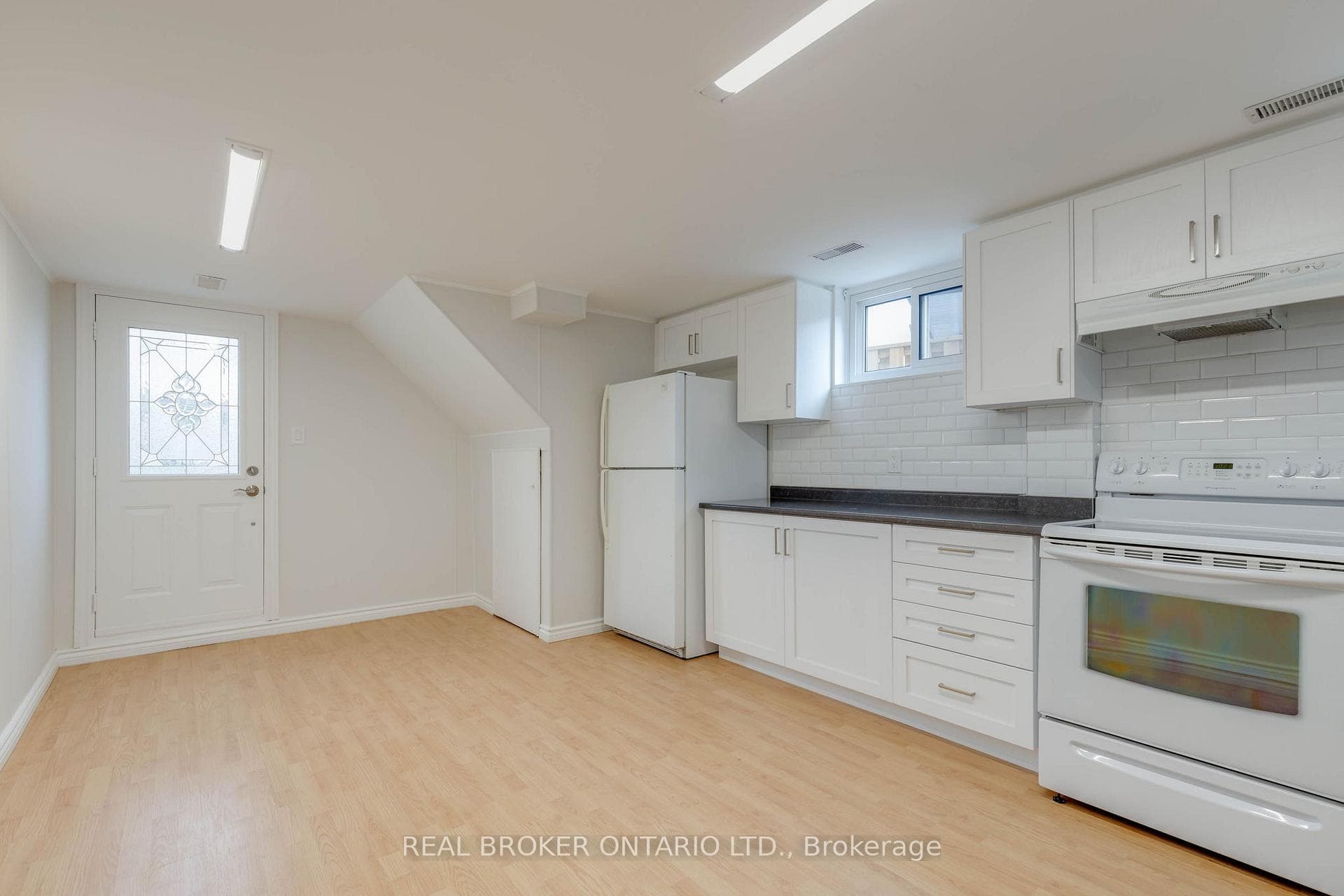 1803 Bonnymede Drive Unit Lower photo 6