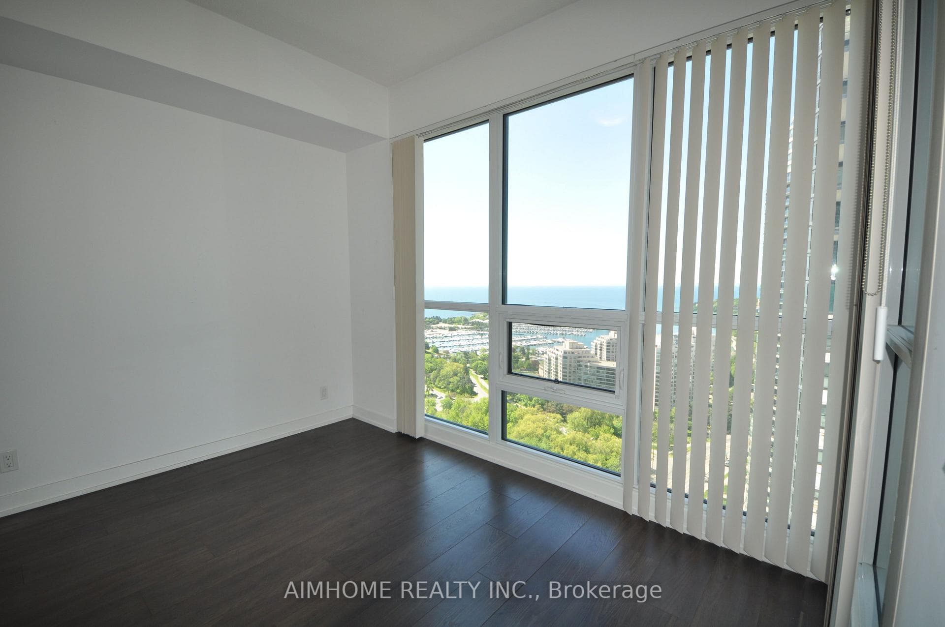 2200 Lake Shore Boulevard Unit 3304 photo 4