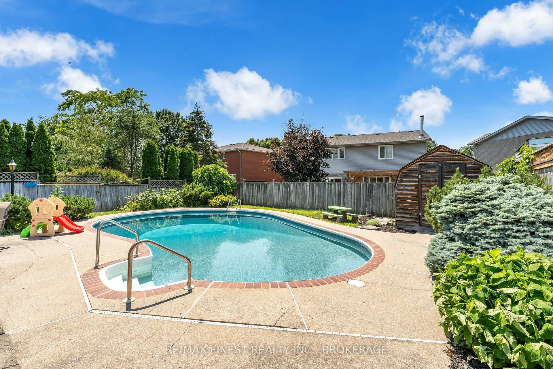 943 Newhall Drive photo 44