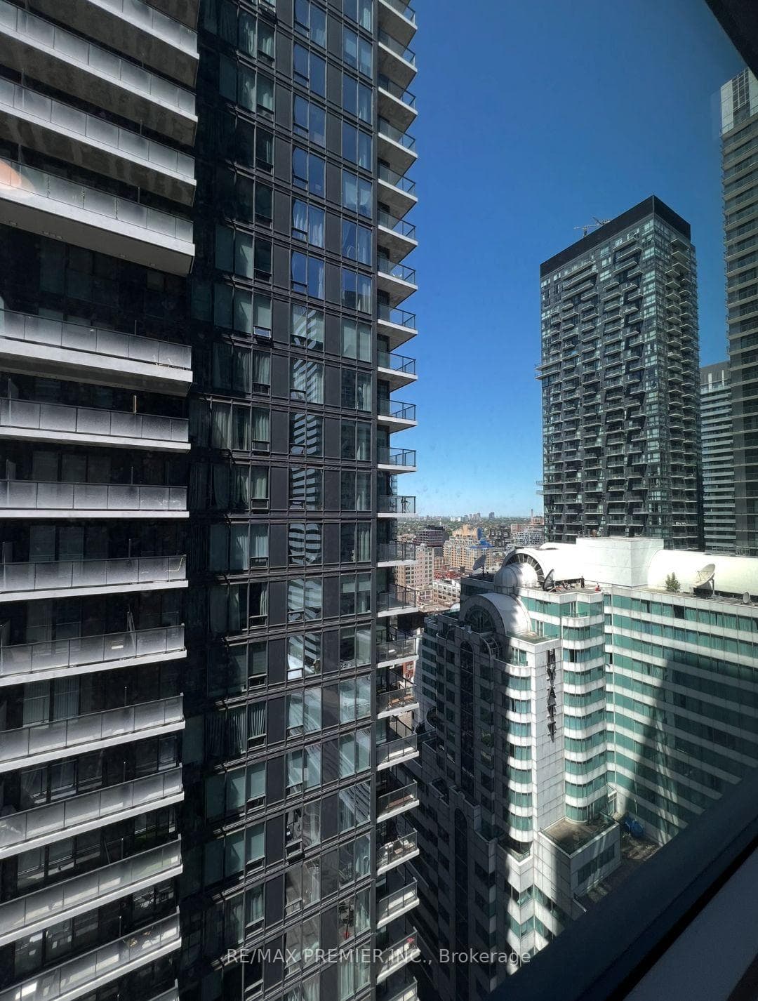 327 King Street Unit 2504 photo 17