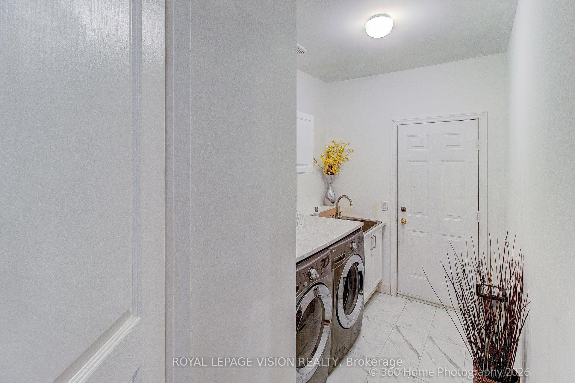 106 Copley Street photo 11