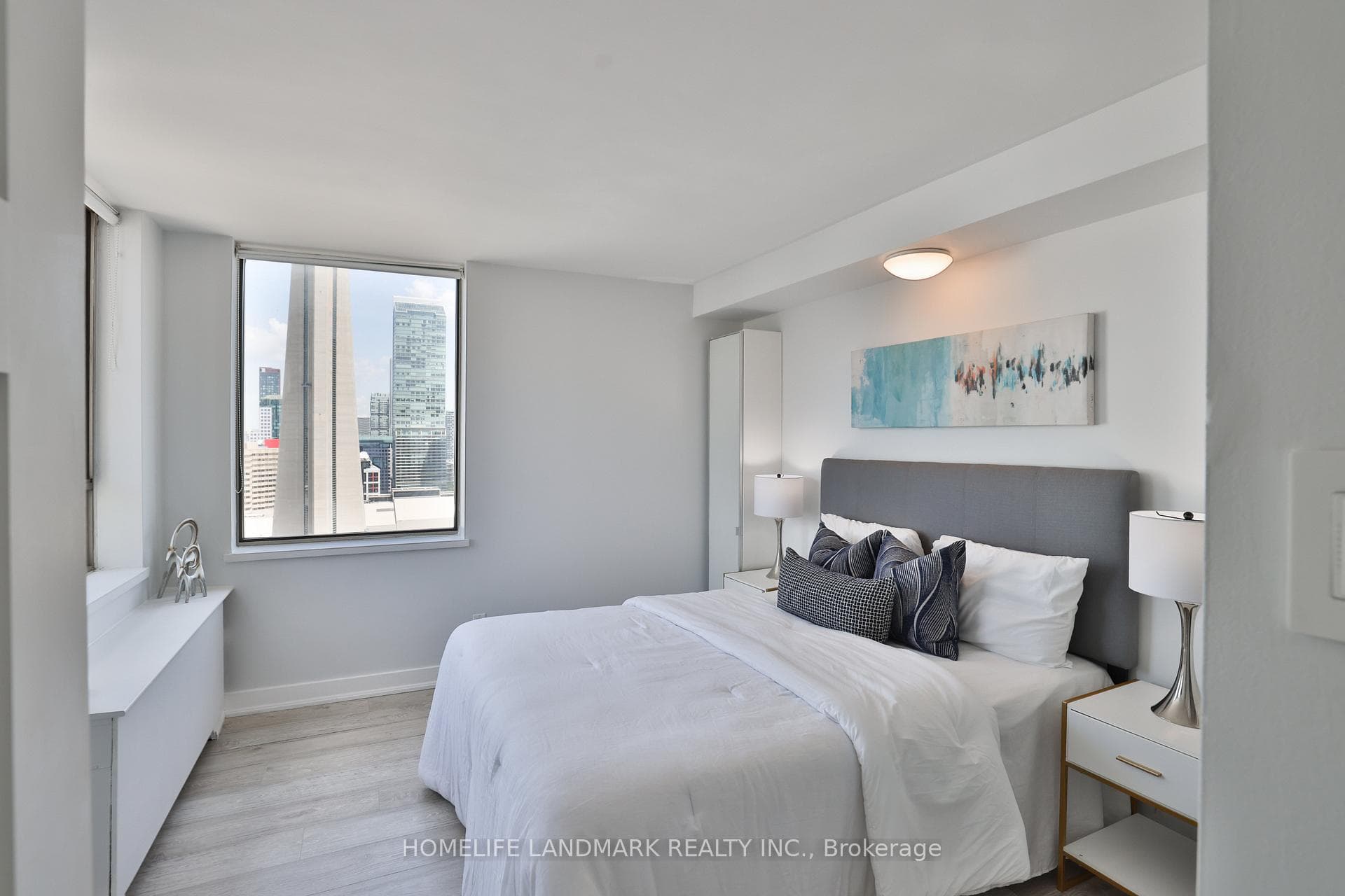 260 Queens Quay Unit 3005 photo 19