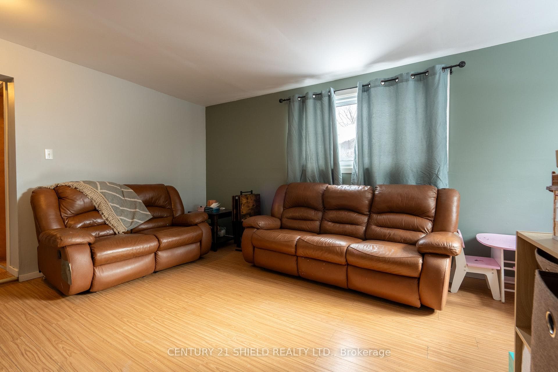 1005 Third Street photo 11