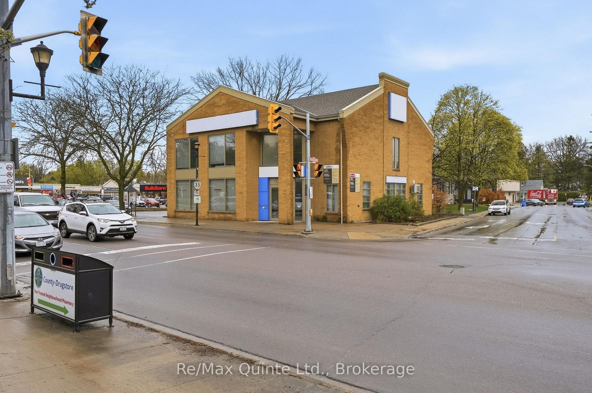 115 Picton Main Street photo 1