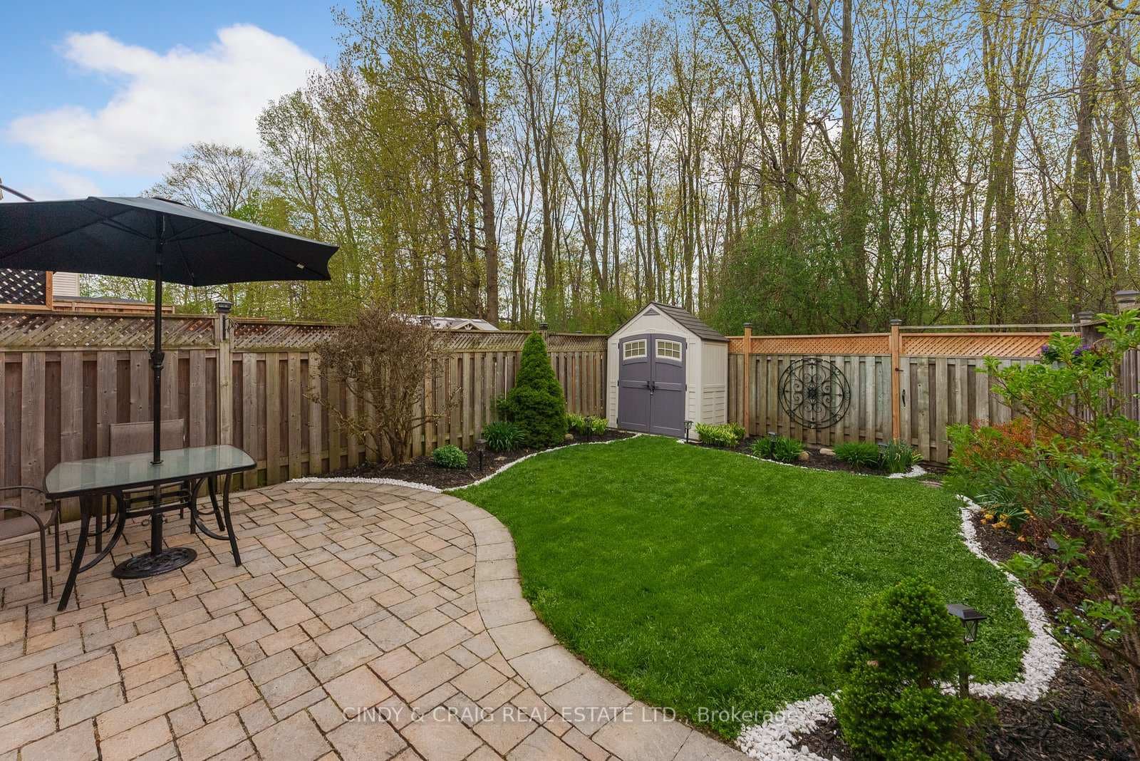 109 Yorkville Drive photo 13